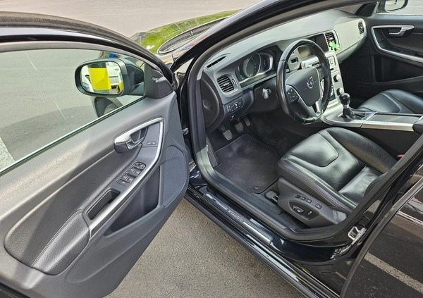 Volvo S60 cena 45900 przebieg: 139900, rok produkcji 2014 z Poznań małe 352